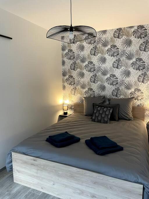 Bel Appartement Sur Cour Plein Centre Ville Et Parking 물랭 외부 사진
